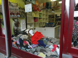 2nd hand clothing store